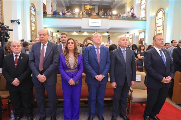 محافظ القاهرة يهنئ الطائفة الإنجيلية بعيد القيامة
