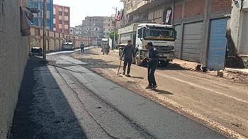 محافظ كفرالشيخ يتابع أعمال رصف شارع الحملة الميكانيكية بدسوق