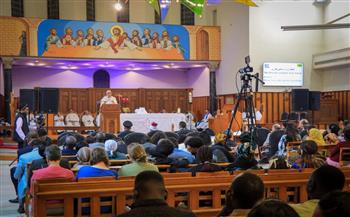 الكنيسة الأسقفية تحتفل بعيد القيامة المجيد بكاتدرائية جميع القديسين بالزمالك 