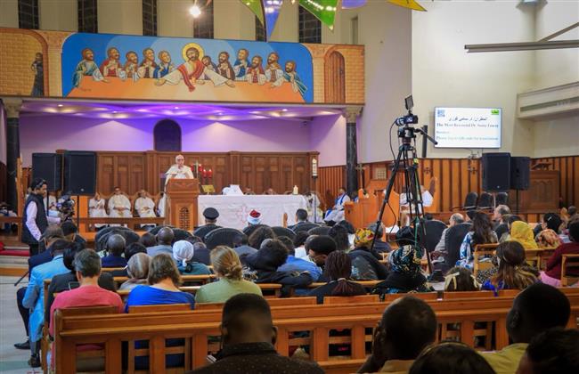 الكنيسة الأسقفية تحتفل بعيد القيامة المجيد بكاتدرائية جميع القديسين بالزمالك 