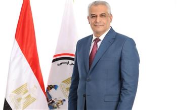 وزير الدولة للإنتاج الحربي يهنئ البابا تواضروس الثاني بعيد القيامة المجيد