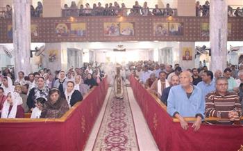 توافد الأقباط لحضور قداس عيد القيامة المجيد بكنائس الوادي الجديد  