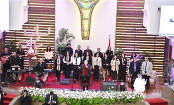 وزير الرياضة في احتفالات الطائفة الإنجيلية بعيد القيامة.. ويؤكد: مصر نموذج فريد في التعايش 