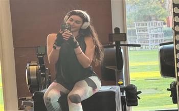 ياسمين صبري تخطف الأنظار بإطلالة رياضية من الجيم