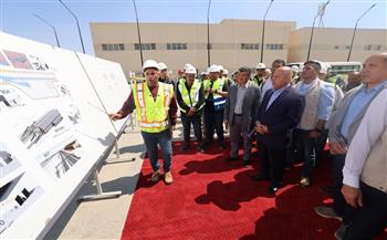 وزير النقل يجري جولة تفقدية هامة بقطاعات مشروع مونوريل غرب النيل 