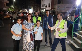 بالورود ورسائل التوعية.. مياه الشرب بسوهاج تشارك الأقباط فرحة عيد القيامة المجيد