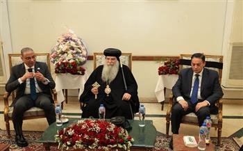 محافظ الجيزة يزور مقر مطرانية شمال الجيزة لتقديم التهنئة بعيد القيامة المجيد 