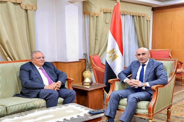 وزير التعليم يبحث مع رئيس «القومي لحقوق الإنسان» سبل تعزيز مفاهيم ومبادئ حقوق الإنسان 