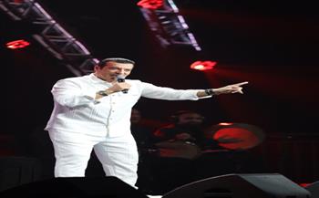 إيهاب توفيق في حفل كامل العدد بـ أبو ظبي