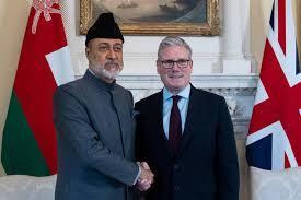 رئيس الوزراء البريطاني وسلطان عُمان يدعوان الولايات المتحدة وإيران إلى تجنب التصعيد 