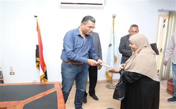 بعد سنوات من الانتظار.. محافظ البحر الأحمر يسلم عقود 493 وحدة سكنية لمستحقيها بالقصير