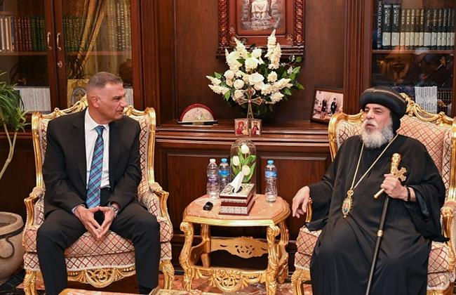 محافظ جنوب سيناء يزور كاتدرائية السمائيين لتهنئة الأقباط بعيد القيامة المجيد