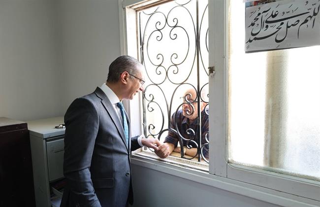 محافظ الجيزة يتفقد مقر الجهاز التنفيذي لمشروع الجبانات بمدينة السادس من أكتوبر