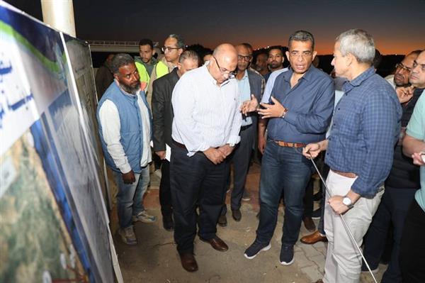 محافظ البحر الأحمر يطّلع على موقع محطة تحلية مرسى علم المرتقبة بطاقة 10 آلاف متر مكعب يوميًا 