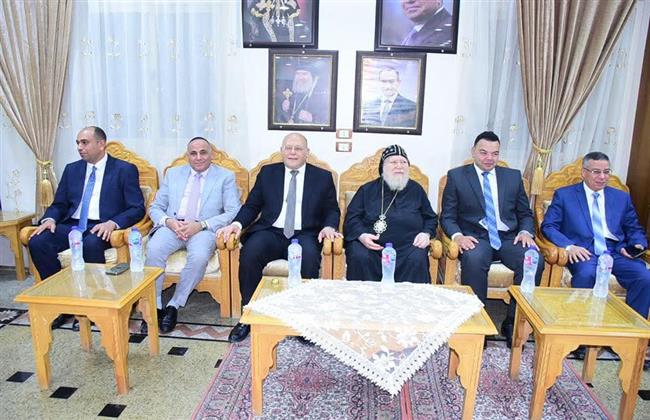 رئيس جامعة سوهاج: أعيادنا تجمعنا وزياراتنا للكنائس رسالة محبة وسلام