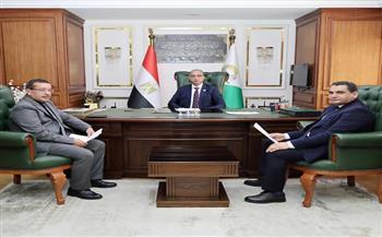 محافظ الجيزة يتابع استعدادات موسم حصاد وتوريد القمح المحلي 