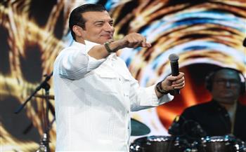 إيهاب توفيق في حفل كامل العدد  بأبو ظبي