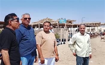 فى الساعات الأولى من يوم شم النسيم.. رئيس مدينة القصير يتابع الحالة العامة للشواطئ والمتنزهات 