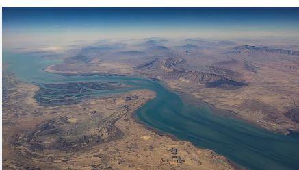 أستاذ قانون دولي: فرض رسوم على المضايق البحرية مخالف ويهدد الاقتصاد العالمي