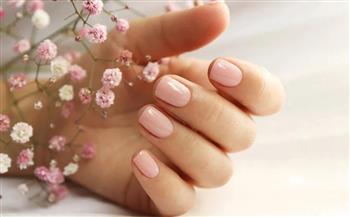ألوان تمنح أظافرك القصيرة لمسة أنثوية جذابة.. تعرفي عليها