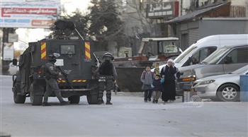 قوات الاحتلال الإسرائيلي تشن حملة اعتقالات بالضفة الغربية وتنسف وحدات سكنية في غزة