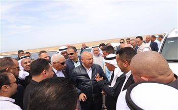 محافظ شمال سيناء يستقبل وزير النقل خلال زيارته المحافظة