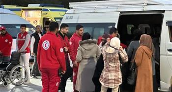معبر رفح يستقبل دفعة جديدة من المصابين القادمين من غزة لتلقي العلاج داخل مصر