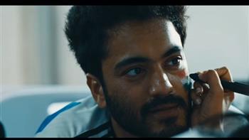 المخرج علي العربي يطلق فيلمه الدولي 52 Blue بمشاركة نجوم من مصر والهند