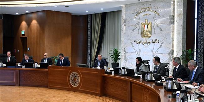 رئيس الوزراء يُتابع إجراءات مواجهة المخاطر المرتبطة بالمنصات والألعاب الإلكترونية لحماية النشء 