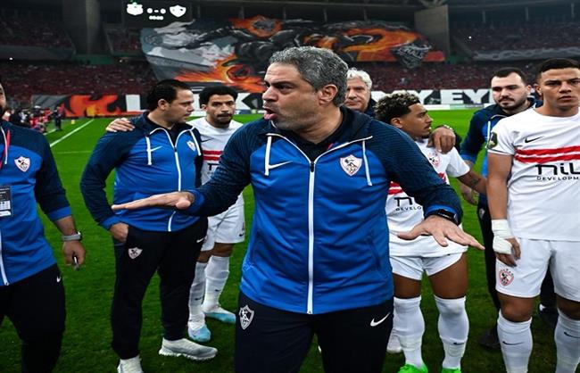 الكونفدرالية الأفريقية.. معتمد جمال يجتمع مع لاعبي الزمالك قبل المران الجماعي  