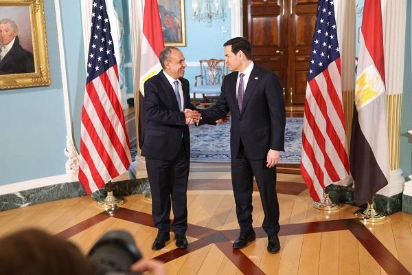 وزير الخارجية يلتقي نظيره الأمريكي بواشنطن لبحث تعزيز الشراكة الاستراتيجية ومستجدات الأوضاع الإقليمية