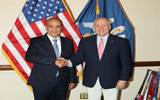 وزير الخارجية يلتقي زعيم الأغلبية الجمهورية بمجلس النواب الأمريكي