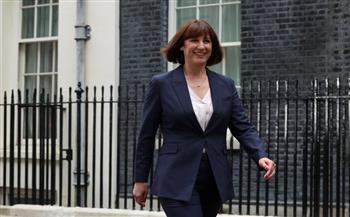 وزيرة الخزانة البريطانية: لن نشارك في الحصار الأمريكي على الموانئ الإيرانية