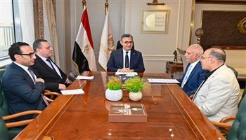 وزير التموين يبحث مع البدالين وشعبة المواد الغذائية تطوير المنظمة
