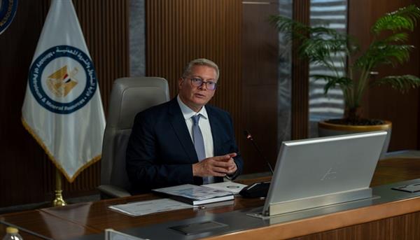 وزير البترول يوجه بخطة متكاملة للاستثمار في العنصر البشري داخل «إيبروم» 