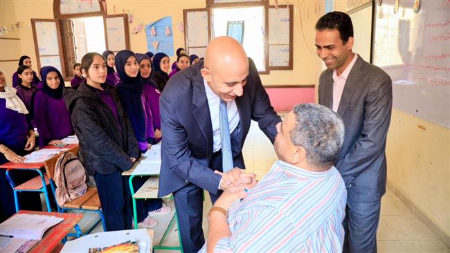 وزير التعليم يتفقد عددًا من مدارس إداراتي الحوامدية والبدرشين بالجيزة