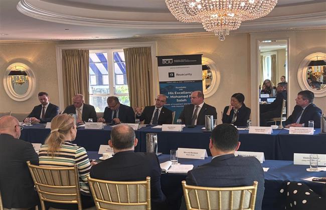 وزير الاستثمار يلتقي قيادات 18 شركة ومؤسسة أمريكية ضمن مائدة مستديرة  