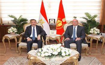 محافظ بورسعيد يستقبل نائب رئيس الهيئة الاقتصادية لقناة السويس للقطاع الشمالي 