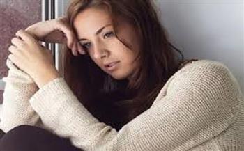 أسرار صامتة تنهك نفسية المرأة دون ملاحظتها.. منها الميل إلى كتمان المشاعر السلبية    