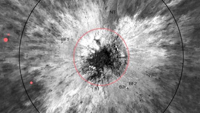 رصد تشكل فوهة نيزك جديدة على سطح القمر