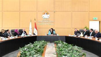 تسريع تنفيذ مشروعات "حياة كريمة".. الإسكان توجه بزيادة العمل الميداني وإزالة المعوقات  