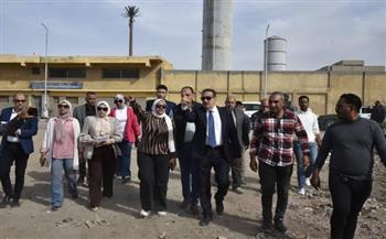 محافظ بورسعيد يشدد على سرعة الانتهاء من رفع تراكمات المخلفات والرتش بمحيط جهاز الإنقاذ والطوارئ 