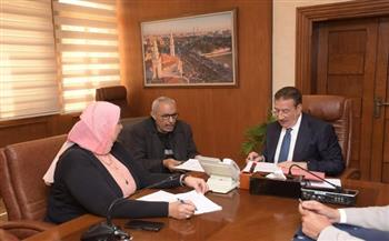 محافظ بورسعيد يلتقي بالمواطنين للاستماع إلى مطالبهم ويوجه الأجهزة المختصة بسرعة اتخاذ الإجراءات اللازمة