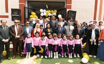 محافظ الدقهلية يفتتح مدرسة محمود نبيه الرسمية المتميزة للغات بمدينة الكردي