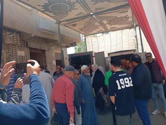 محافظ المنوفية يستقبل مدير جمعية المحاربين القدماء وضحايا الحروب 