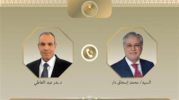 وزير الخارجية يتلقى اتصالا هاتفيا من نظيره الباكستاني لبحث مستجدات الوضع الإقليمي
