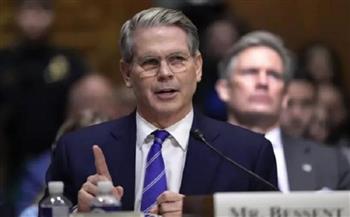 وزير الخزانة الأمريكي يرجّح هبوط أسعار البنزين 3 دولارات خلال الصيف