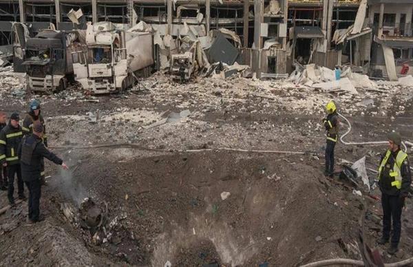 روسيا تقصف كييف ومناطق أخرى بصواريخ عنقودية