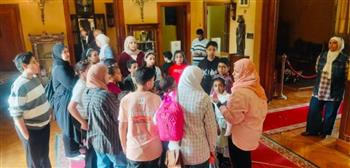 جولة للأطفال بمتحف ركن فاروق ضمن أنشطة أتوبيس الفن الجميل