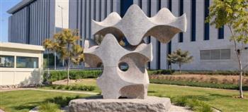 وزيرة الثقافة توافق على تجديد عرض 3 أعمال فنية من سبموزيوم أسوان بميادين السويس